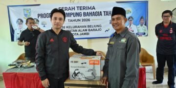 Wawako Diza Serahkan Hasil Program Kampung Bahagia di RT 17 dan RT 08