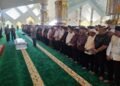 Tangis Iringi Kepergian H. Bakri, Ribuan Pelayat Padati Islamic Center Jambi