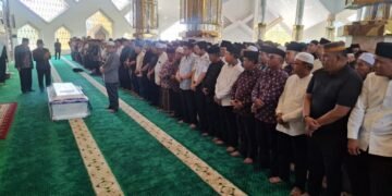 Tangis Iringi Kepergian H. Bakri, Ribuan Pelayat Padati Islamic Center Jambi