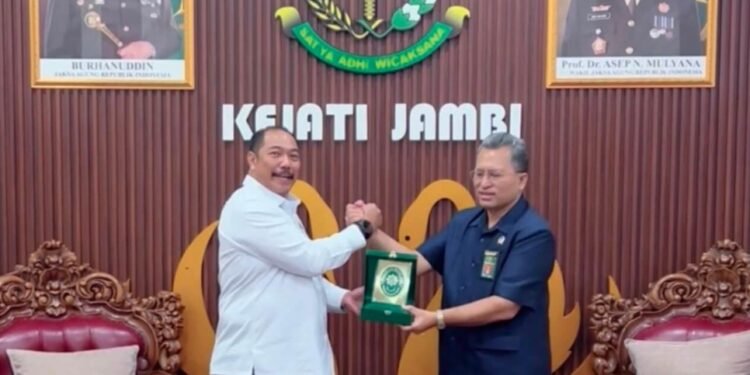 Kajati dan Ketua Pengadilan Tinggi Jambi Perkuat Sinergi, Tegaskan Komitmen Penegakan Hukum Berintegritas