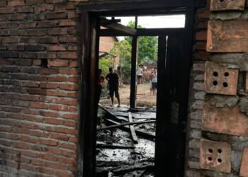 Bekas Bengkel di Pijoan Dilalap Api, 4.000 Liter Air Dikerahkan untuk Padamkan Kebakaran