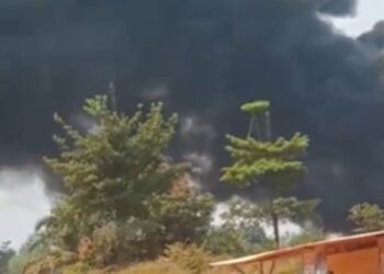 Rumah Diduga Jadi Gudang Minyak Ilegal Terbakar, Polisi Kejar Pemilik dan Asal BBM