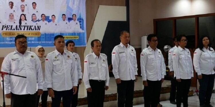 PWI Bungo-Tebo Resmi Dilantik, Bupati Tegaskan Dukungan untuk Pers